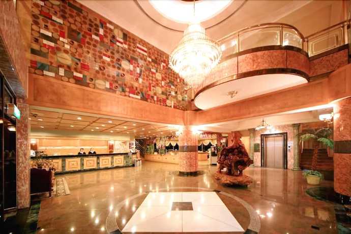 Imagen de los interiores del Hotel Ming Lu Holiday. Foto 19