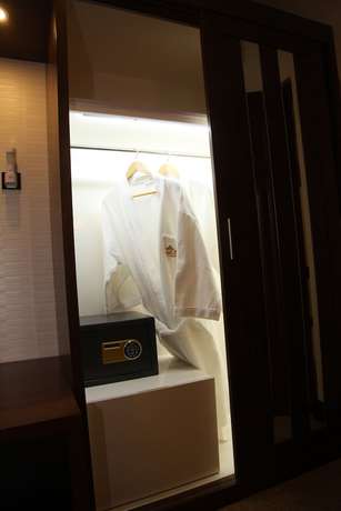 Imagen de la habitación del Hotel Mingalar Thiri. Foto 3