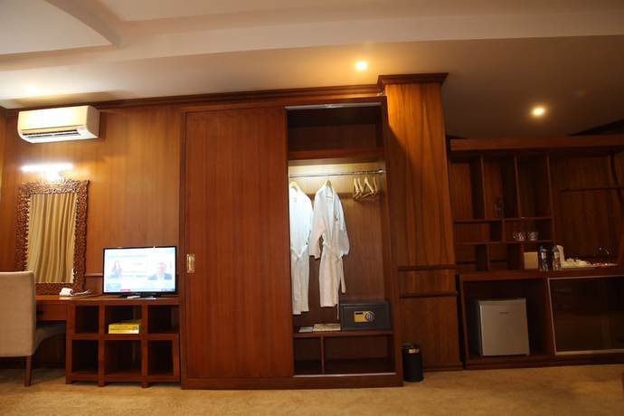 Imagen de la habitación del Hotel Mingalar Thiri. Foto 13