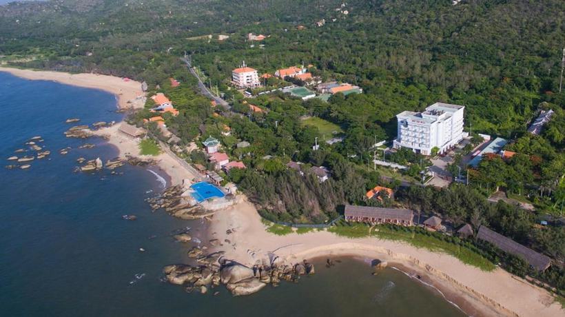 Imagen de los exteriores del Hotel Minh Dam Hotel and Restaurant. Foto 16