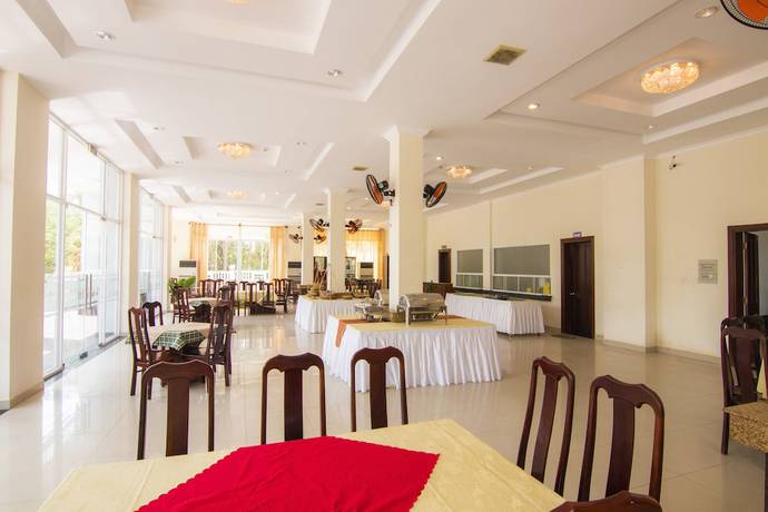 Imagen del bar/restaurante del Hotel Minh Dam Hotel and Restaurant. Foto 4