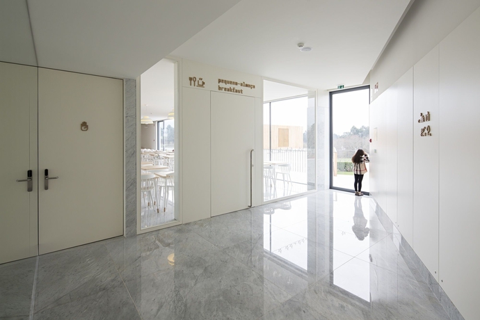 Imagen de los interiores del Hotel Minho. Foto 12
