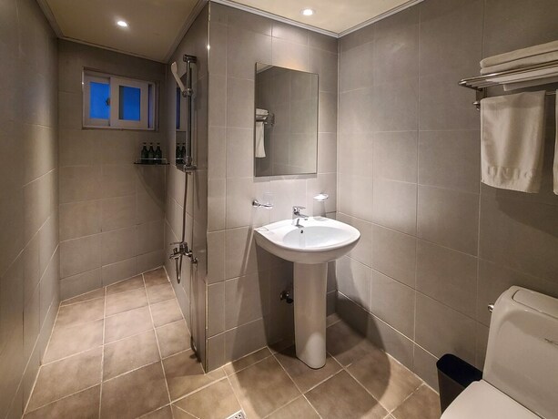 Imagen de la habitación del Hotel Mini, Busan. Foto 35