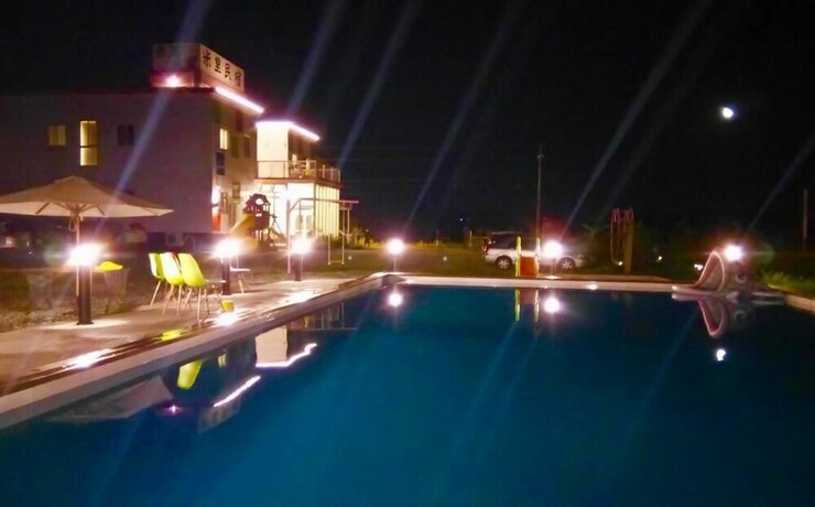 Imagen de la piscina del Hotel Mini Home B&b. Foto 35