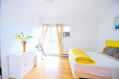 Imagen de la habitación del Hotel Mini, Montreal. Foto 5