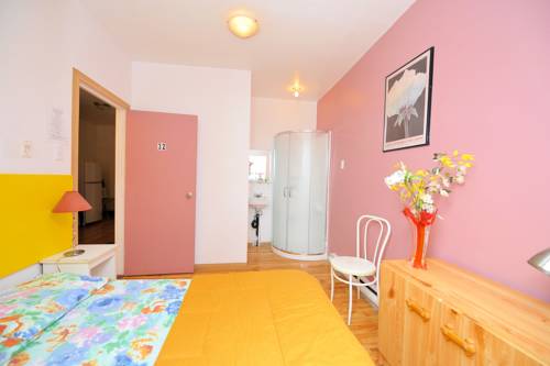 Imagen de la habitación del Hotel Mini, Montreal. Foto 8