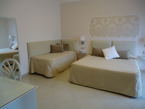 Imagen de la habitación del Hotel Mini, Pozzuoli. Foto 7