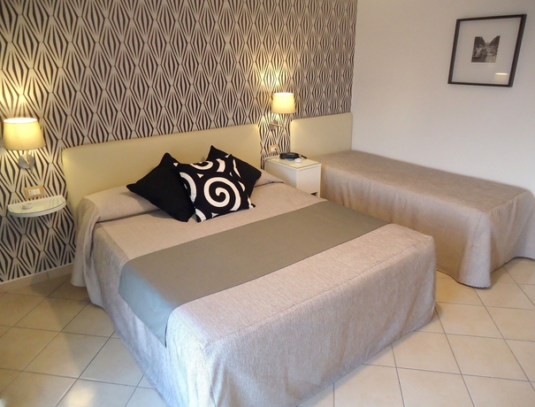 Imagen de la habitación del Hotel Mini, Pozzuoli. Foto 8