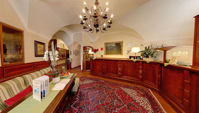 Imagen de los interiores del Hotel Minichmayr. Foto 19