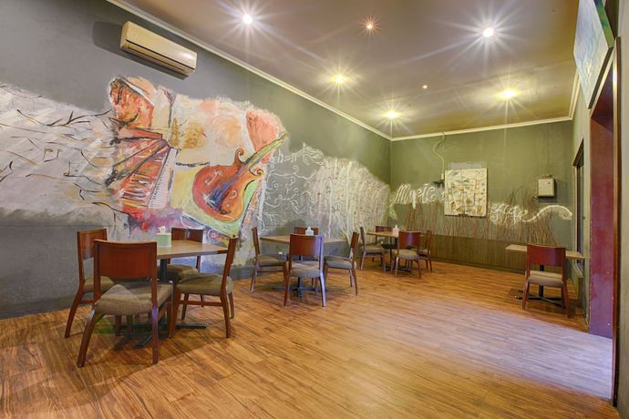 Imagen del bar/restaurante del Hotel Minijack. Foto 6