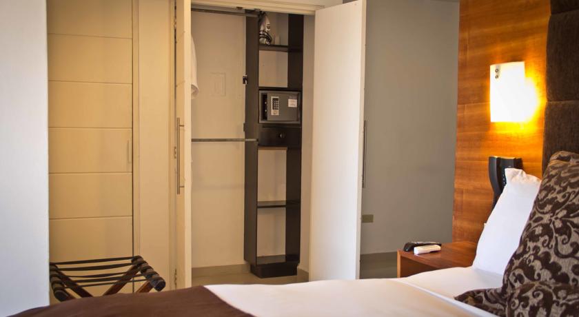 Imagen de la habitación del Hotel Minister Business. Foto 5