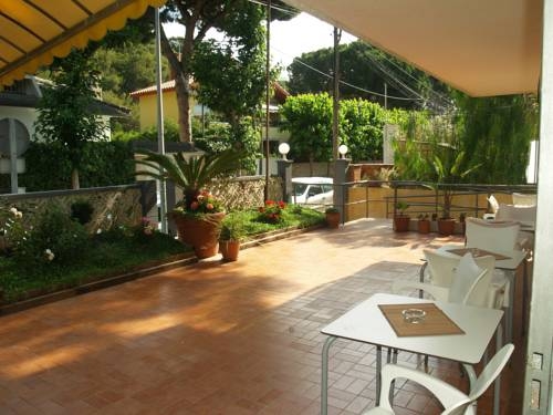 Imagen general del Hotel Mino, Castelldefels. Foto 3