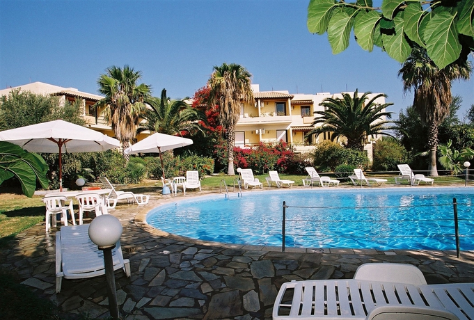 Imagen de la piscina del Hotel Minoas Hotel. Foto 9