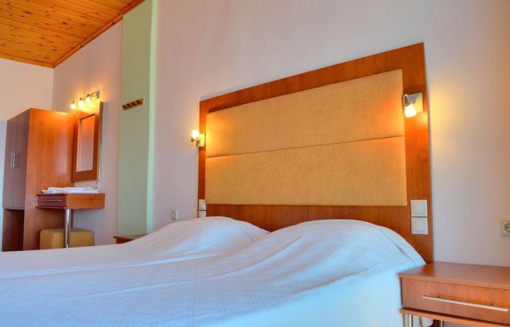 Imagen de la habitación del Hotel Minos, Agia Galini. Foto 5