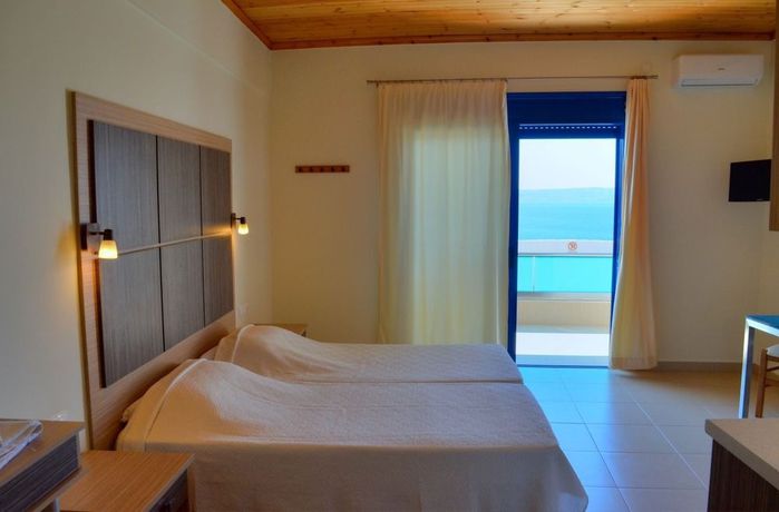 Imagen de la habitación del Hotel Minos, Agia Galini. Foto 7
