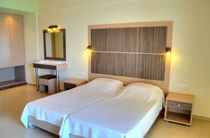 Imagen de la habitación del Hotel Minos, Agia Galini. Foto 8