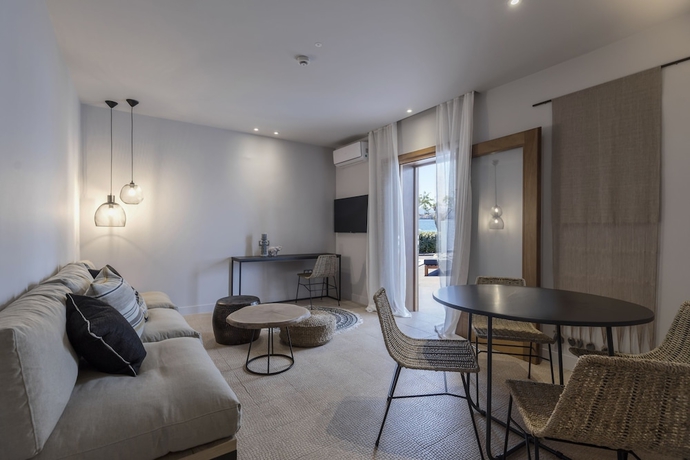 Imagen de la habitación del Hotel Minos Beach Art Hotel, A Member Of Design Hotels. Foto 14