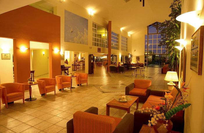 Imagen de los interiores del Hotel Minos Mare. Foto 5