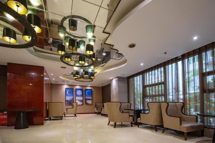 Imagen de los interiores del Hotel Minshan Yuanlin Grand. Foto 17