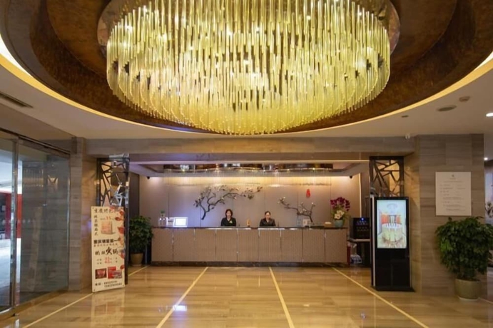 Imagen de los interiores del Hotel Minshan Yuanlin Grand. Foto 18