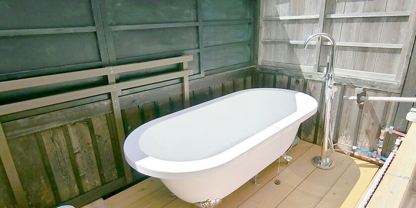 Imagen de la habitación del Hotel Minshuku Inn Shirahama Ekinoyado. Foto 27