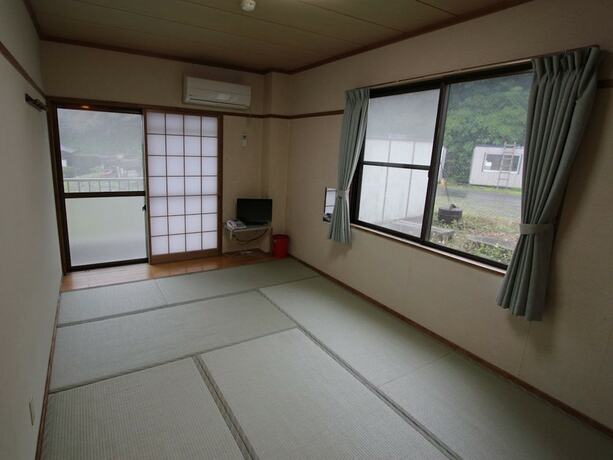 Imagen de la habitación del Hotel Minshuku Takesugi. Foto 13