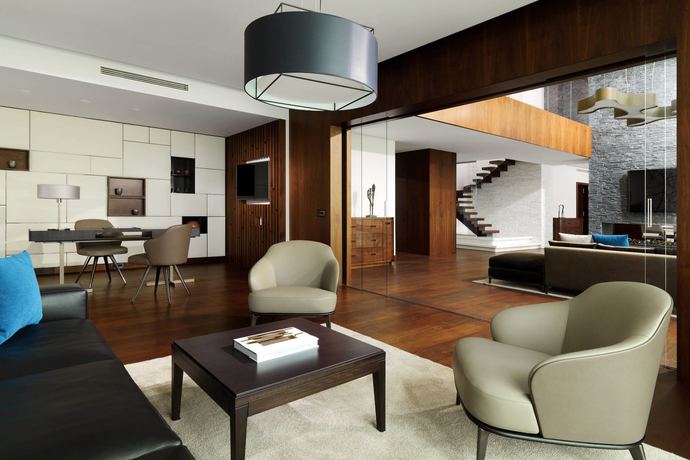 Imagen de los interiores del Hotel Minsk Marriott. Foto 20