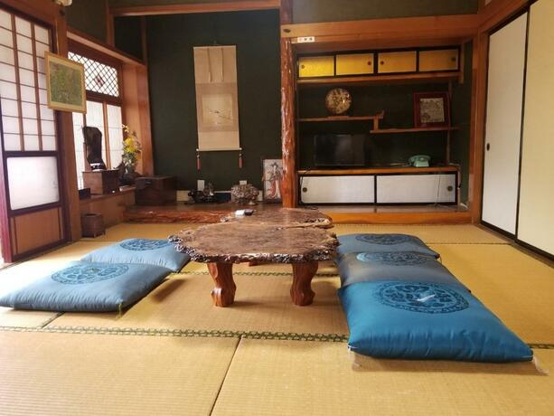 Imagen general del Hotel Minsyuku Koshiyama. Foto 11
