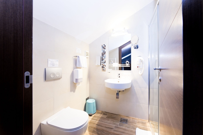 Imagen de la habitación del Hotel Mint, Belgrado. Foto 15