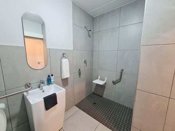 Imagen de la habitación del Hotel Mint Express Melrose View. Foto 12