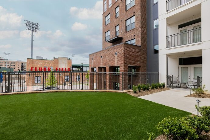 Imagen general del Hotel Mint House Greenville - West End. Foto 11