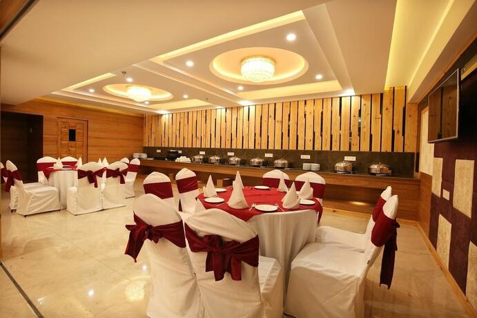 Imagen del bar/restaurante del Hotel Mint Premia. Foto 18