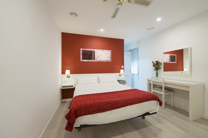 Imagen de la habitación del Hotel Miño. Foto 7