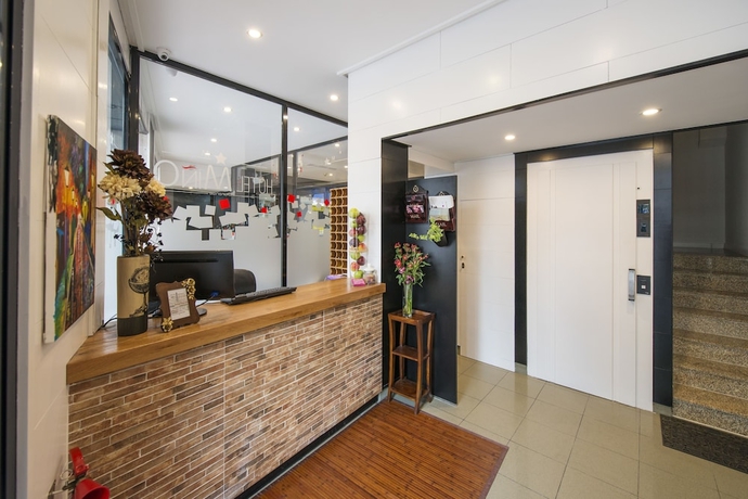 Imagen de los interiores del Hotel Miño. Foto 18