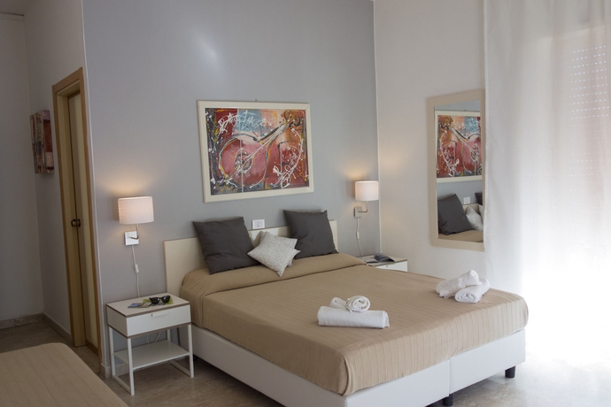 Imagen de la habitación del Hotel Minturnae. Foto 9