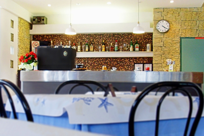 Imagen del bar/restaurante del Hotel Minturnae. Foto 3