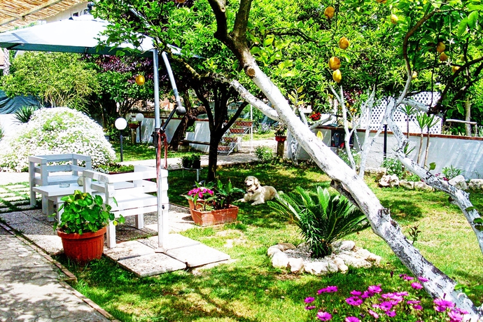Imagen de los exteriores del Hotel Minturnae. Foto 15