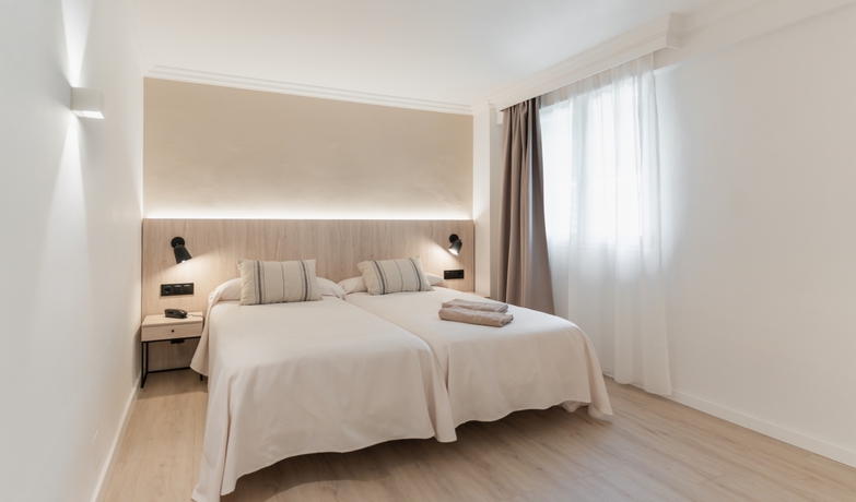 Imagen de la habitación del Hotel Minura Cala Galdana & Apartamentos d'Aljandar. Foto 4