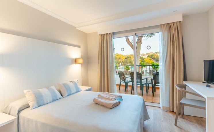 Imagen de la habitación del Hotel Minura Cala Galdana & Apartamentos d'Aljandar. Foto 7