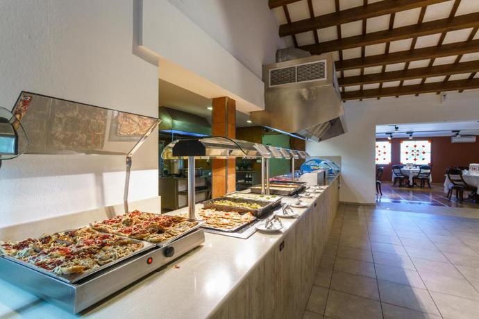 Imagen del bar/restaurante del Hotel Minura Cala Galdana & Apartamentos d'Aljandar. Foto 2