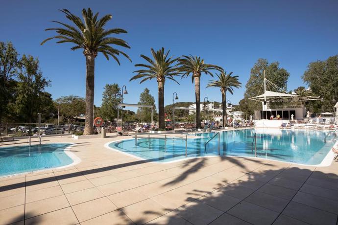 Imagen de la piscina del Hotel Minura Cala Galdana & Apartamentos d'Aljandar. Foto 19