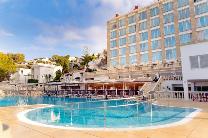 Imagen de la piscina del Hotel Minura Cala Galdana & Apartamentos d'Aljandar. Foto 20