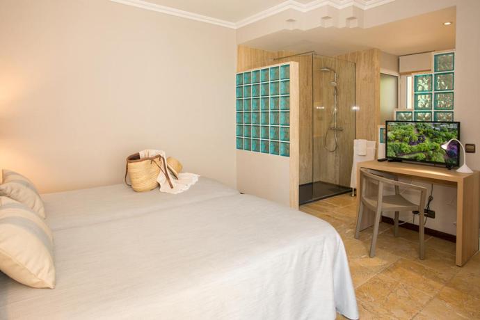Imagen de la habitación del Hotel Minura Cala Galdana & Apartamentos d'Aljandar. Foto 7