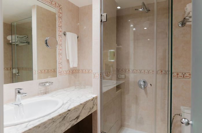 Imagen de la habitación del Hotel Minura Cala Galdana & Apartamentos d'Aljandar. Foto 11