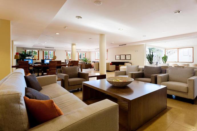 Imagen de los interiores del Hotel Minura Cala Galdana & Apartamentos d'Aljandar. Foto 17
