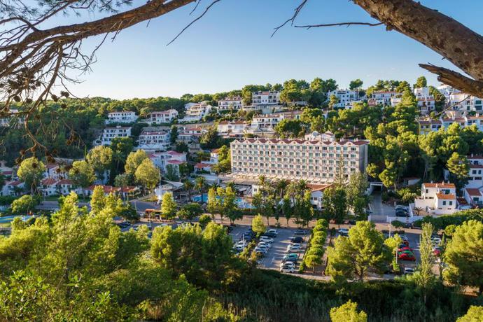 Imagen general del Hotel Minura Cala Galdana & Apartamentos d'Aljandar. Foto 1