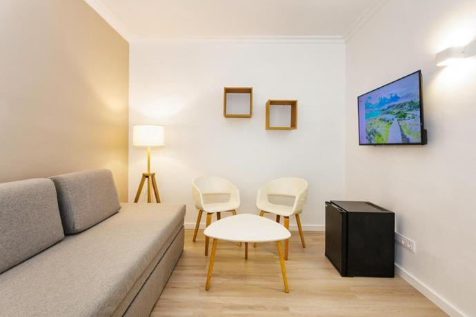 Imagen de la habitación del Hotel Minura Sur Menorca. Foto 5