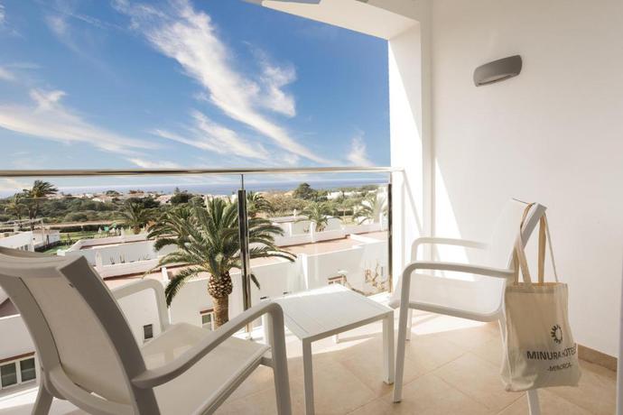 Imagen de la habitación del Hotel Minura Sur Menorca. Foto 12
