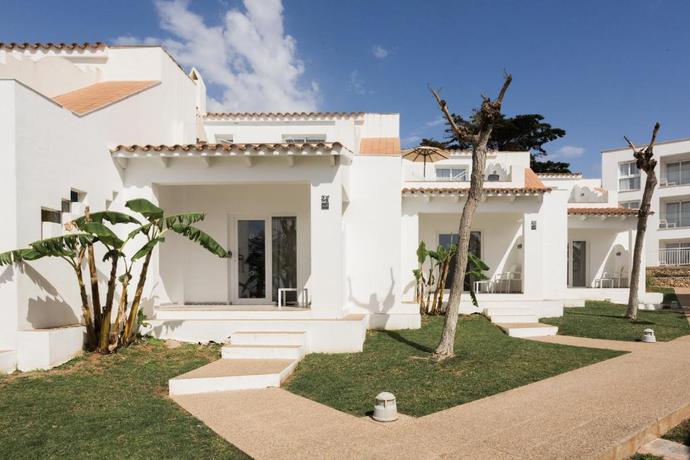 Imagen de los exteriores del Hotel Minura Sur Menorca. Foto 13