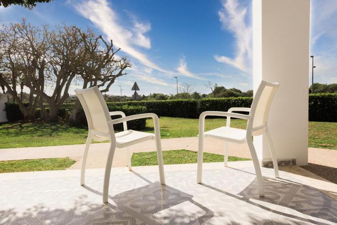 Imagen de los exteriores del Hotel Minura Sur Menorca. Foto 14
